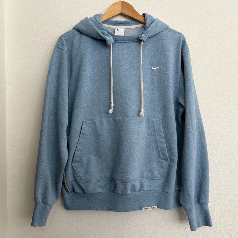 Nike Standard Issue Dri-Fit Men's Light Blue Hoodie Basketball Size Medium
